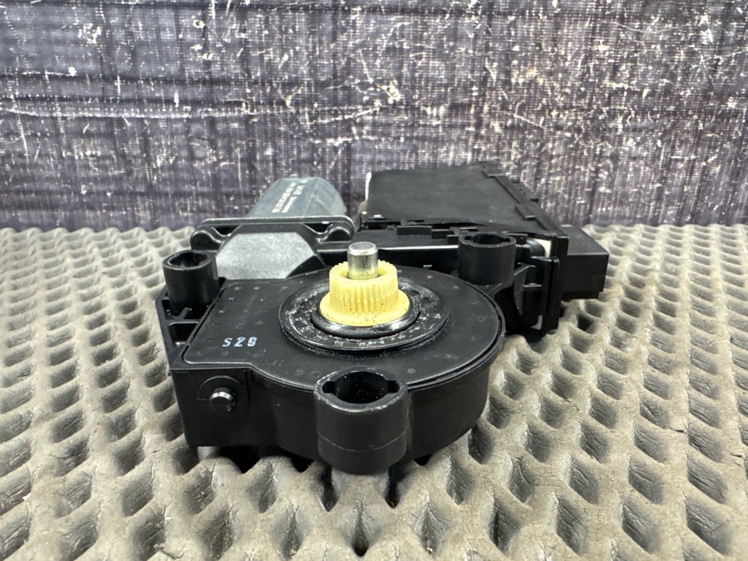 Мотор стеклоподъемника, 2145 рублей, Красноярск