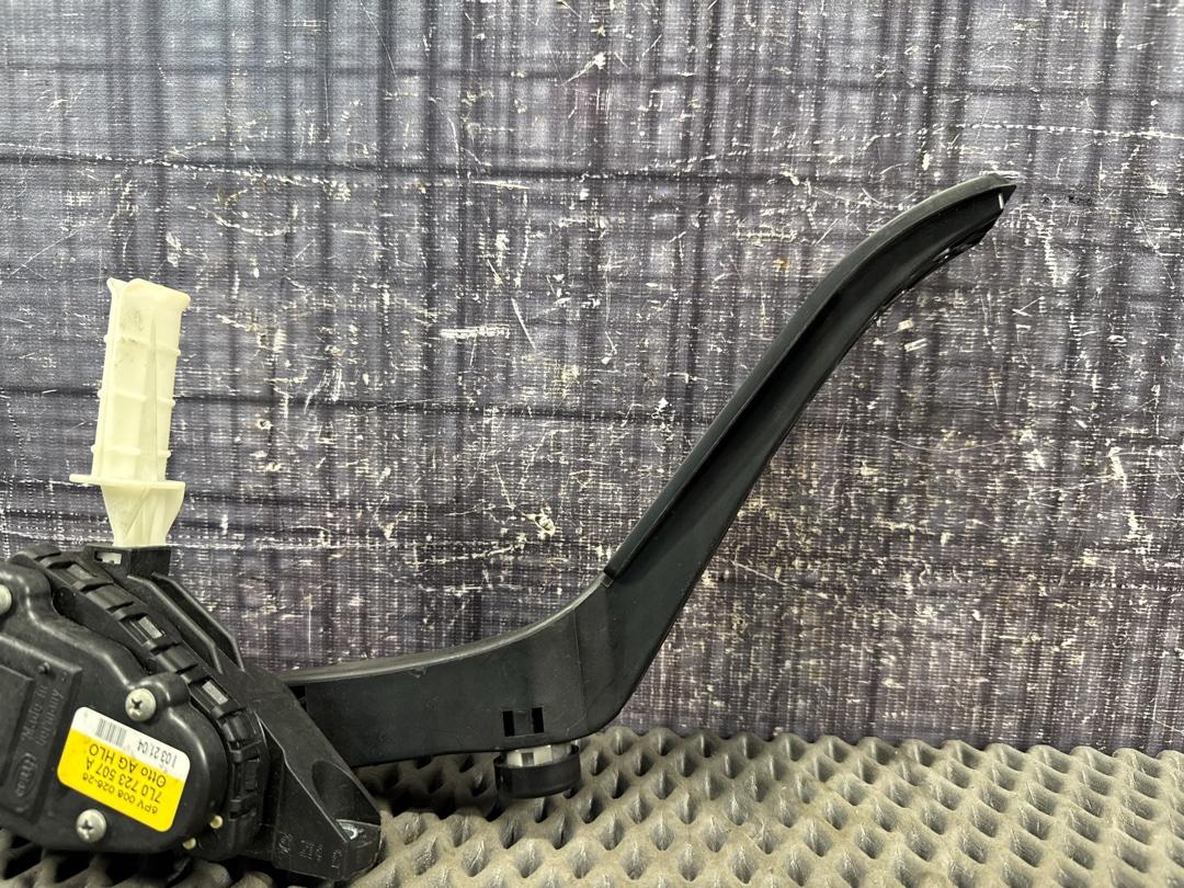 Педаль газа, 858 рублей, Красноярск