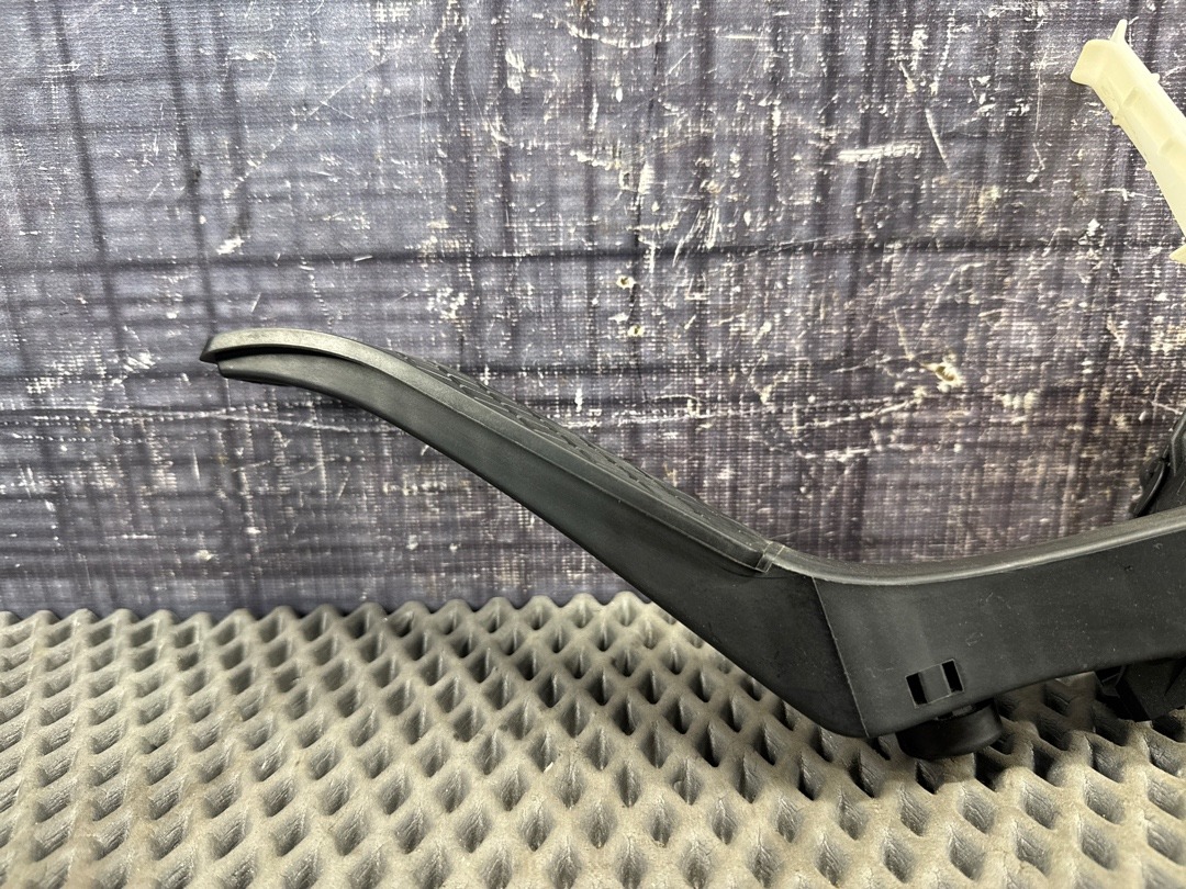 Педаль газа, 858 рублей, Красноярск