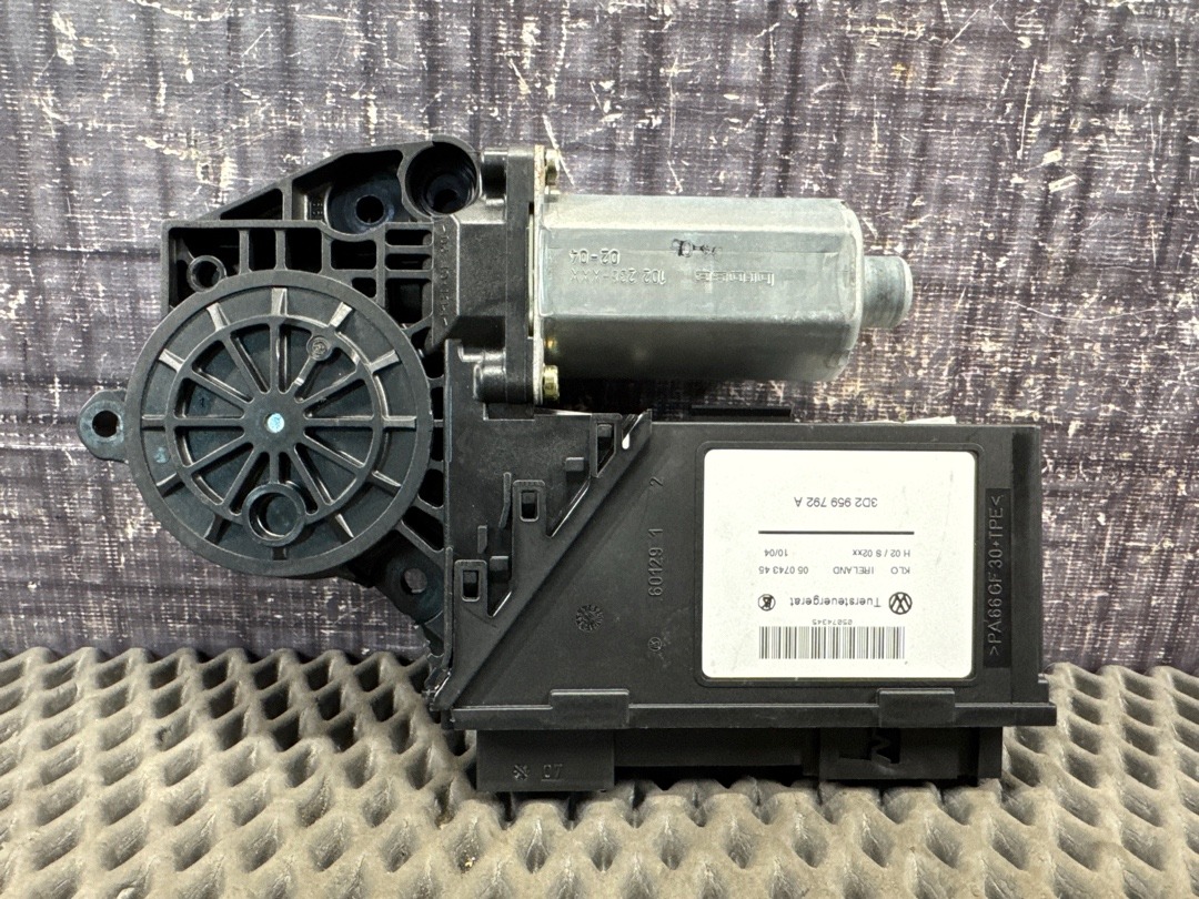 Мотор стеклоподъемника, 2573 рублей, Красноярск