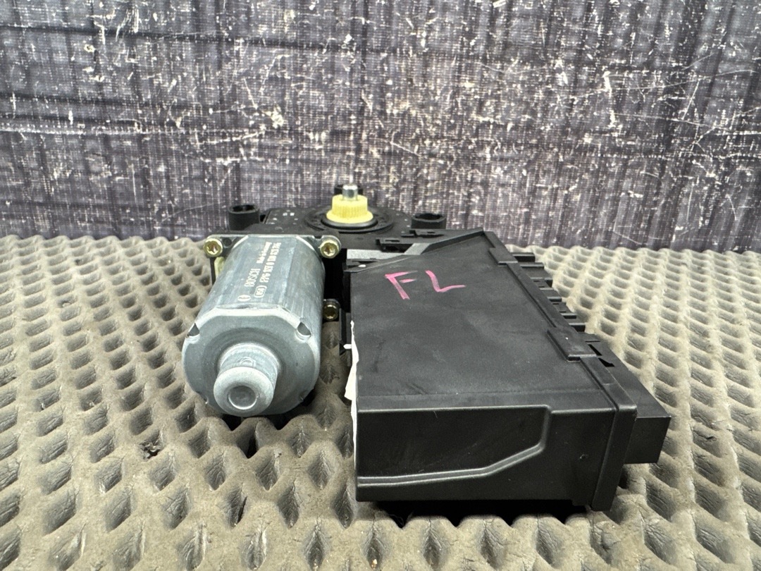 Мотор стеклоподъемника, 2573 рублей, Красноярск