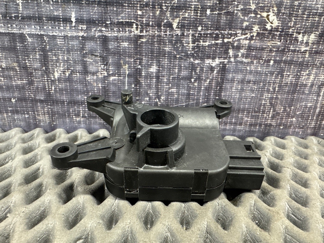 Мотор заслонки печки, 601 рублей, Красноярск