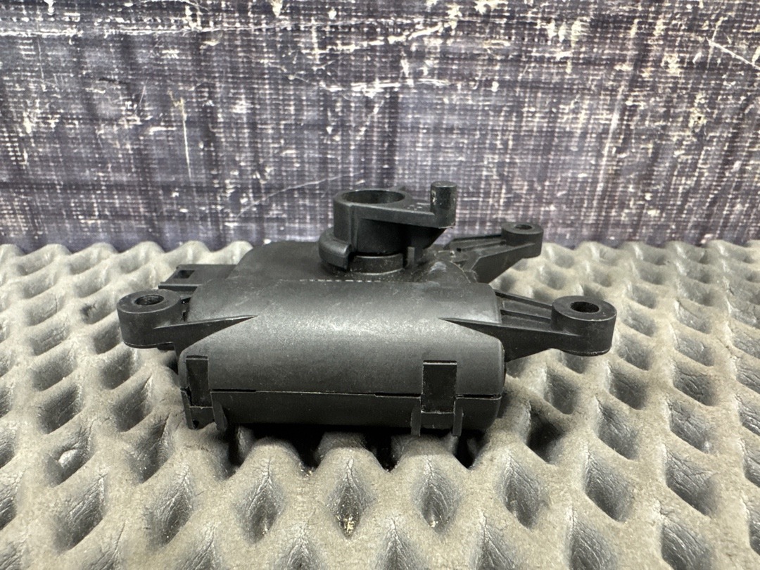 Мотор заслонки печки, 601 рублей, Красноярск