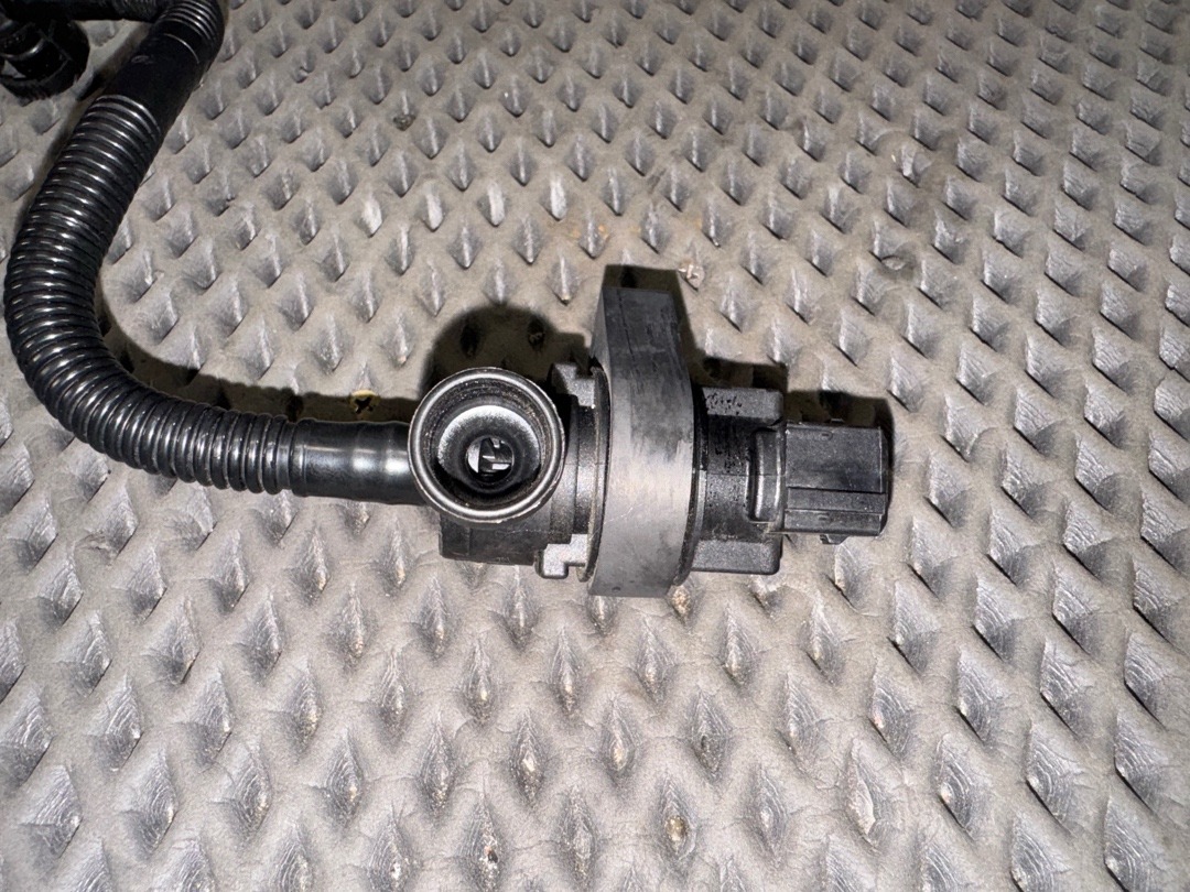 Клапан вентиляции топливного бака, 600 рублей, Красноярск