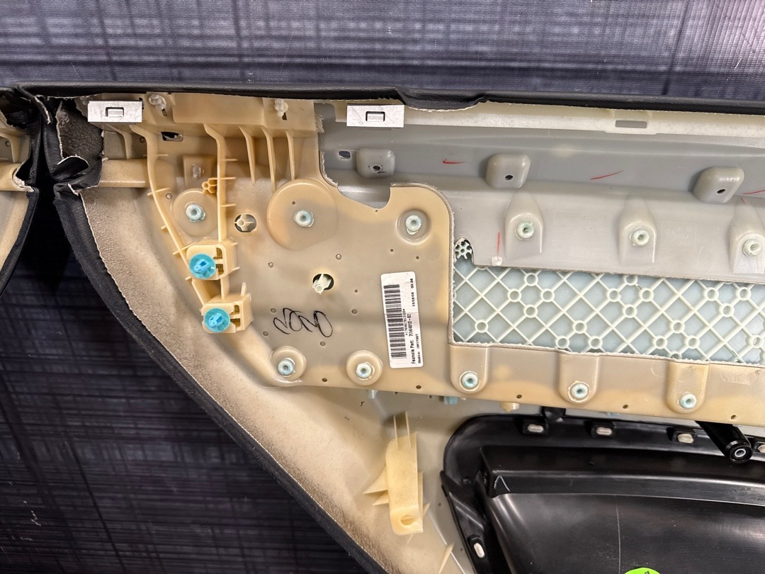 Комплект обшивок дверей, 6610 рублей, Красноярск