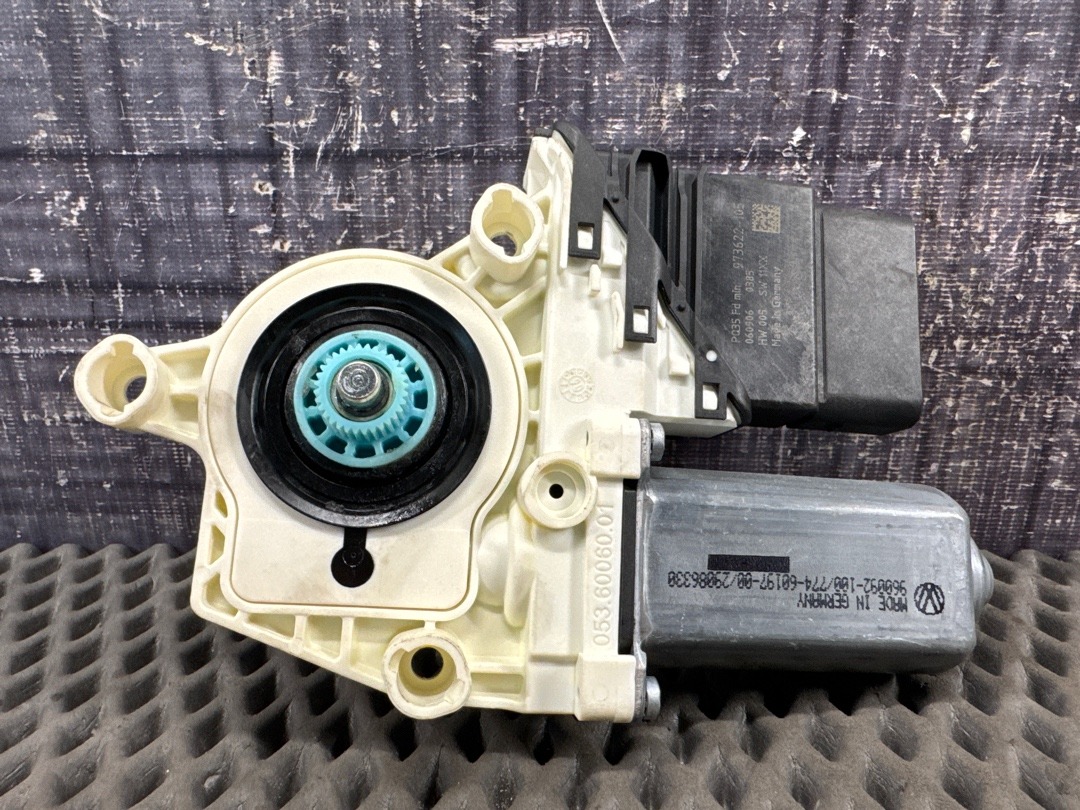 Мотор стеклоподъемника, 1500 рублей, Красноярск