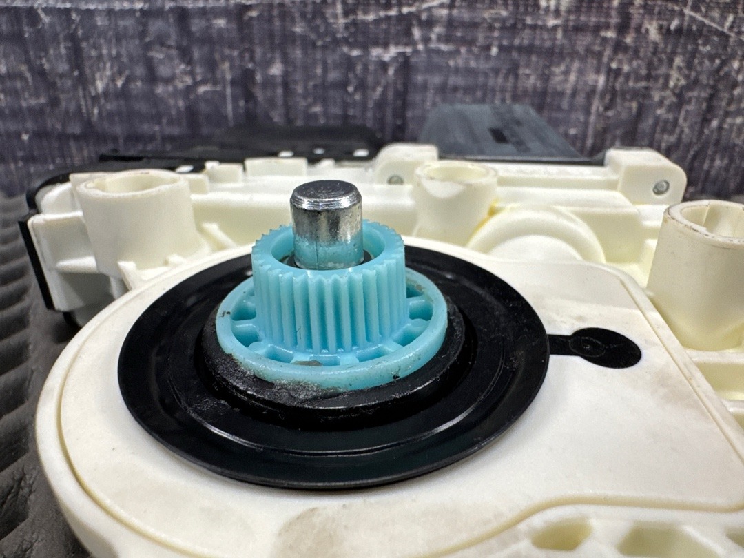 Мотор стеклоподъемника, 1500 рублей, Красноярск