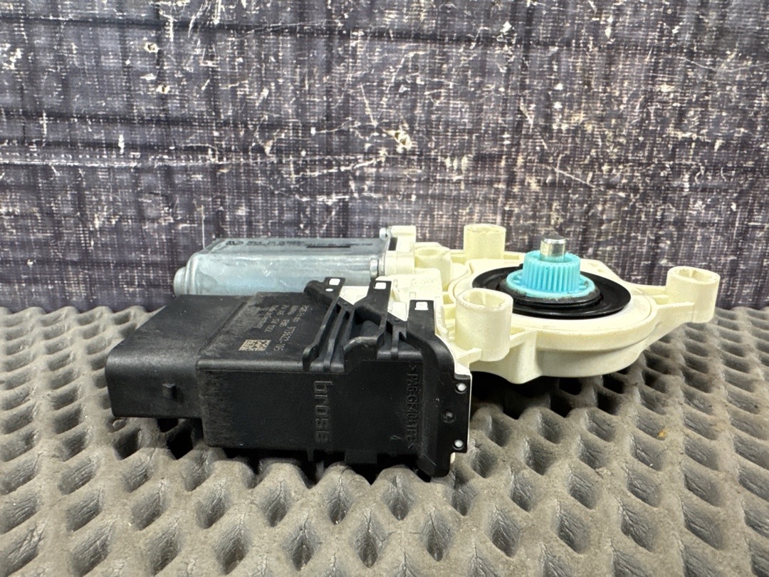 Мотор стеклоподъемника, 1500 рублей, Красноярск