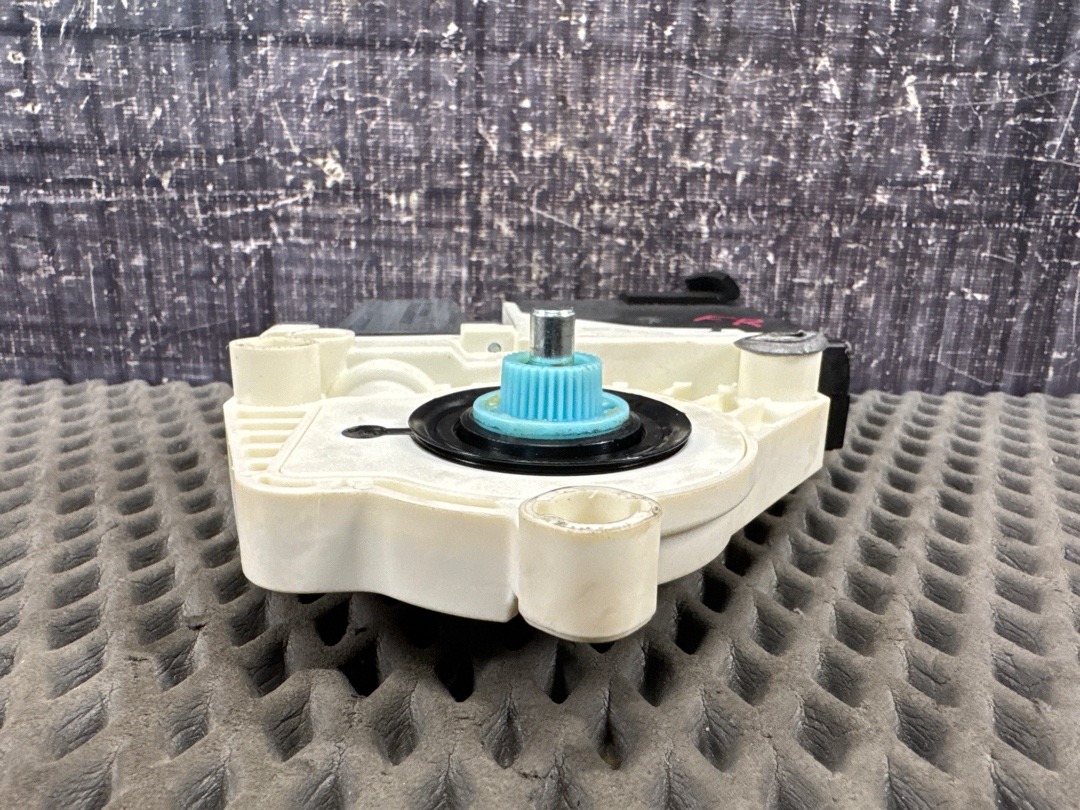 Мотор стеклоподъемника, 2500 рублей, Красноярск