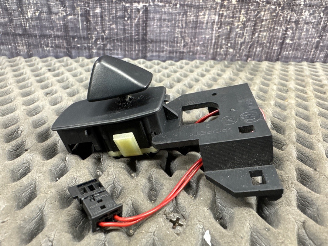 Подрулевой переключатель, 270 рублей, Красноярск