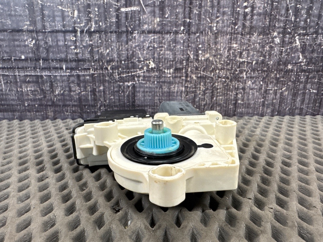 Мотор стеклоподъемника, 1500 рублей, Красноярск