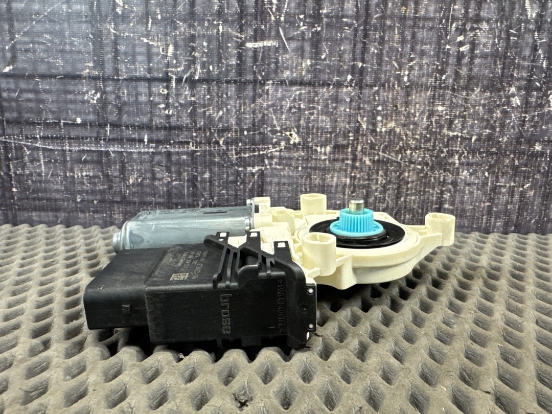 Мотор стеклоподъемника, 1500 рублей, Красноярск