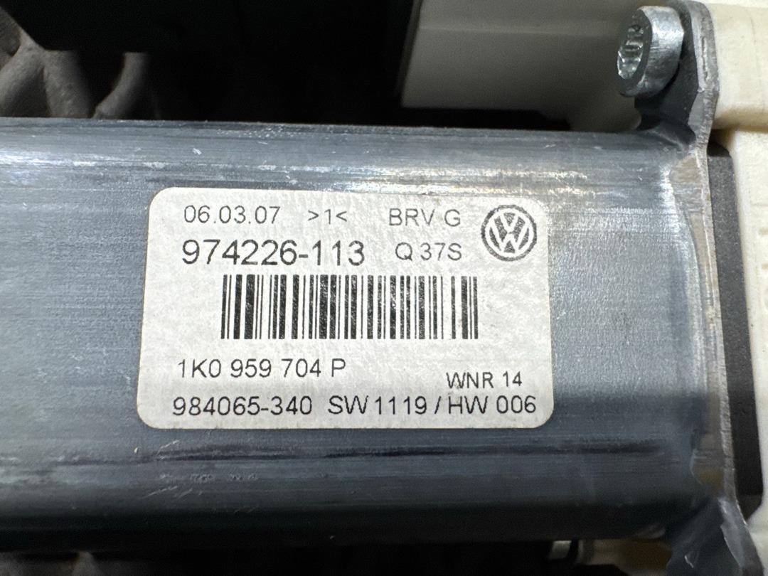 Мотор стеклоподъемника, 1500 рублей, Красноярск