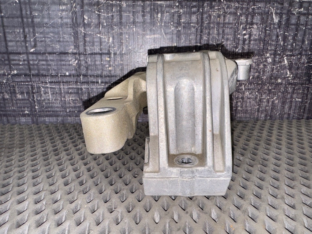 Подушка двигателя, 3730 рублей, Красноярск