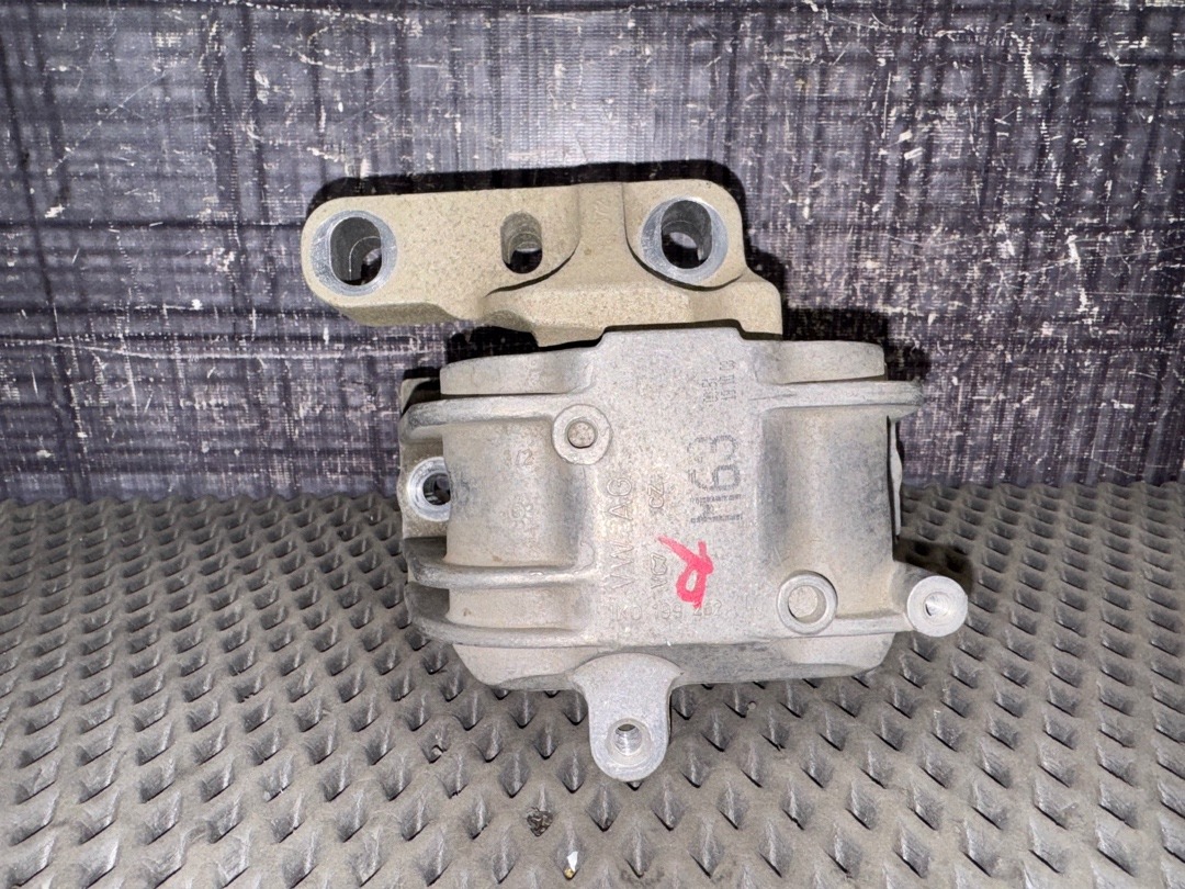 Подушка двигателя, 3730 рублей, Красноярск