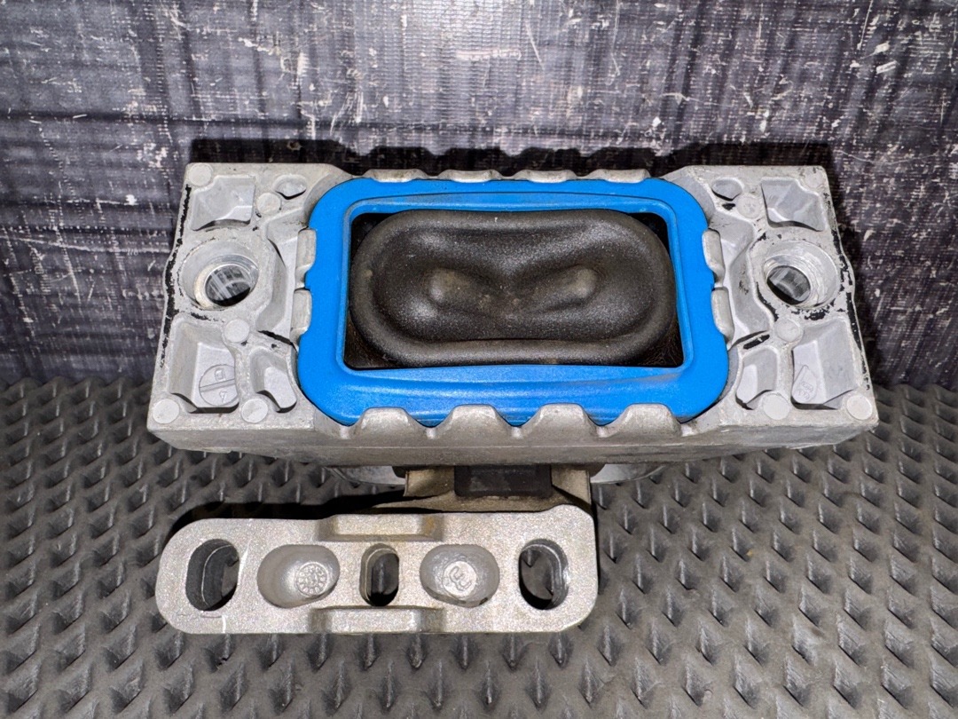 Подушка двигателя, 3730 рублей, Красноярск