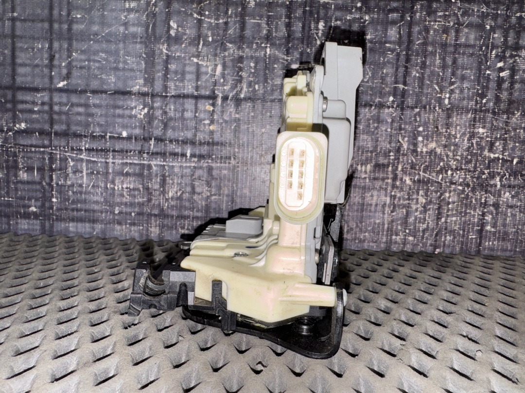 Замок двери, 1500 рублей, Красноярск