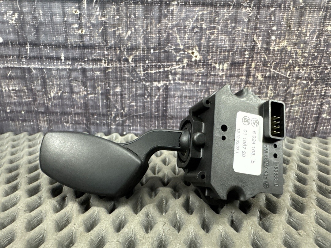 Подрулевой переключатель, 300 рублей, Красноярск