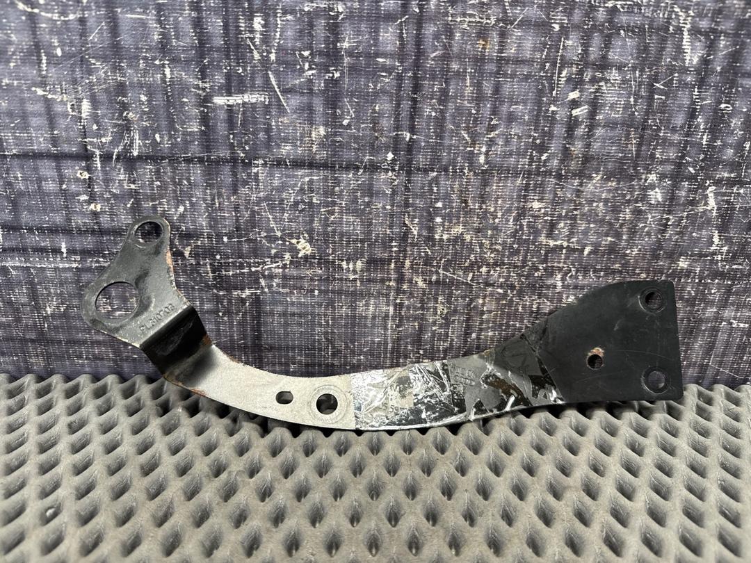 Крепление бампера, 400 рублей, Красноярск