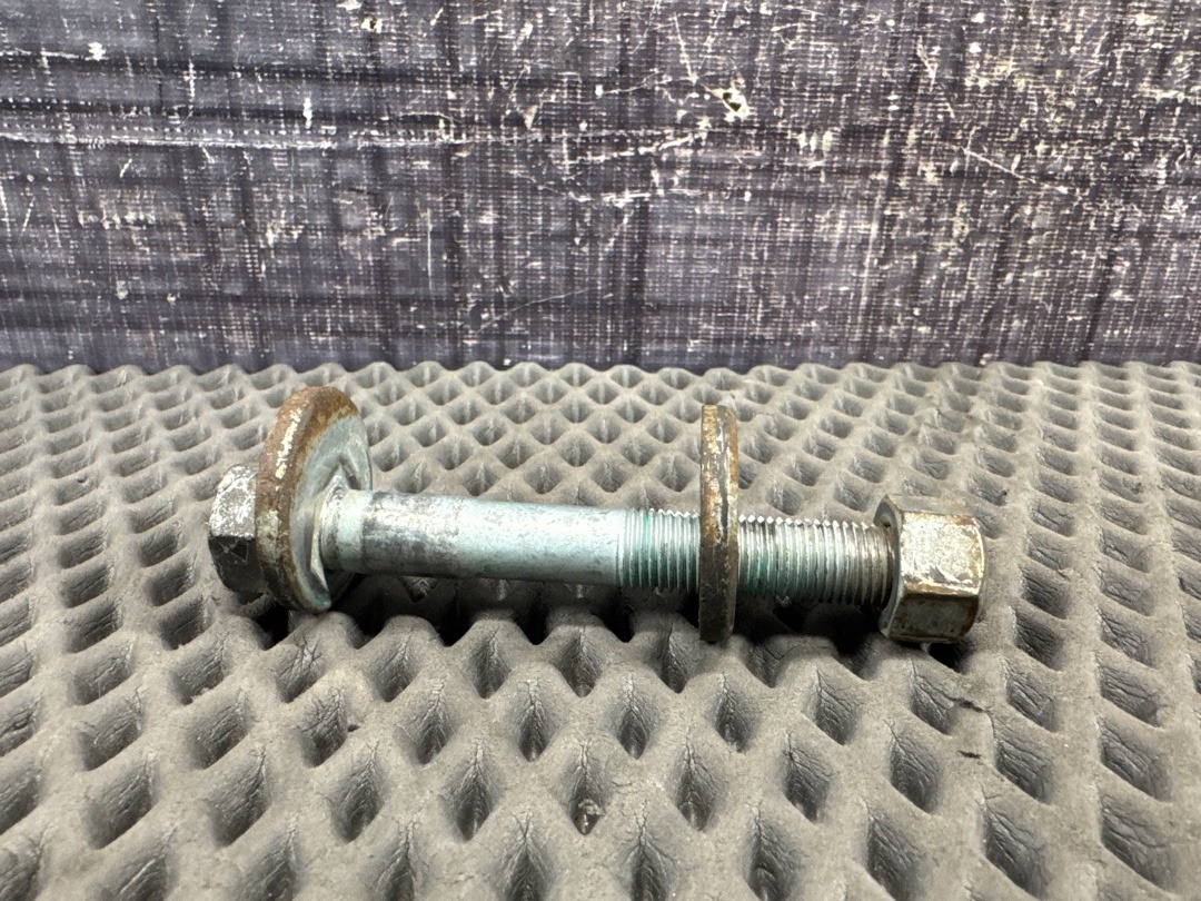 Болт развальный, 300 рублей, Красноярск