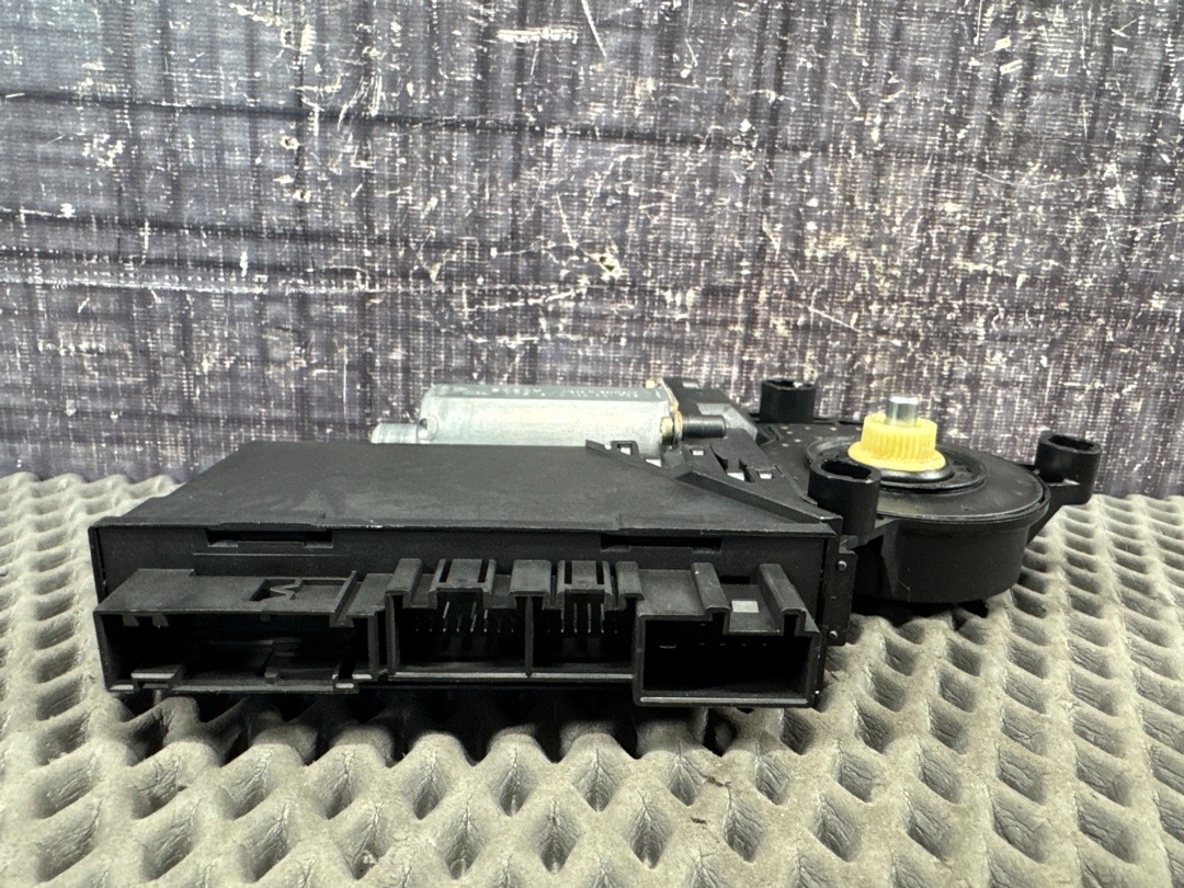 Мотор стеклоподъемника, 1300 рублей, Красноярск