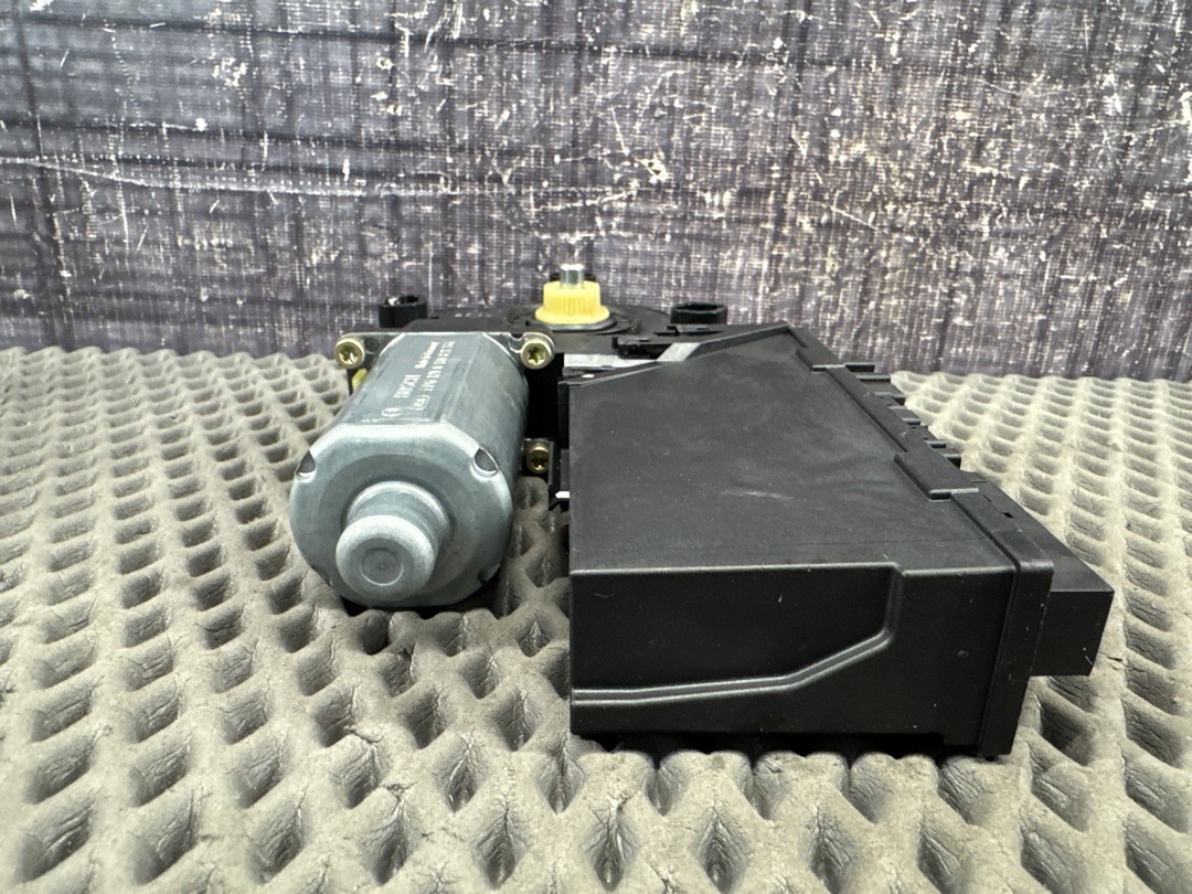 Мотор стеклоподъемника, 1300 рублей, Красноярск