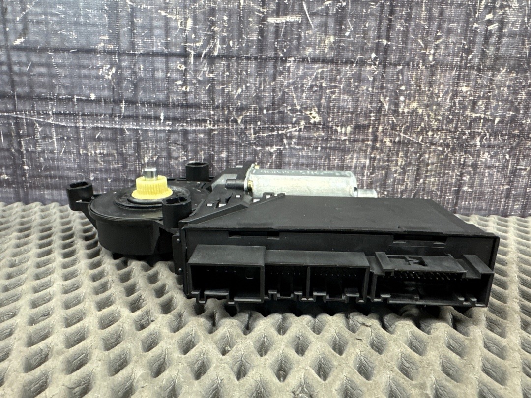 Мотор стеклоподъемника, 2500 рублей, Красноярск