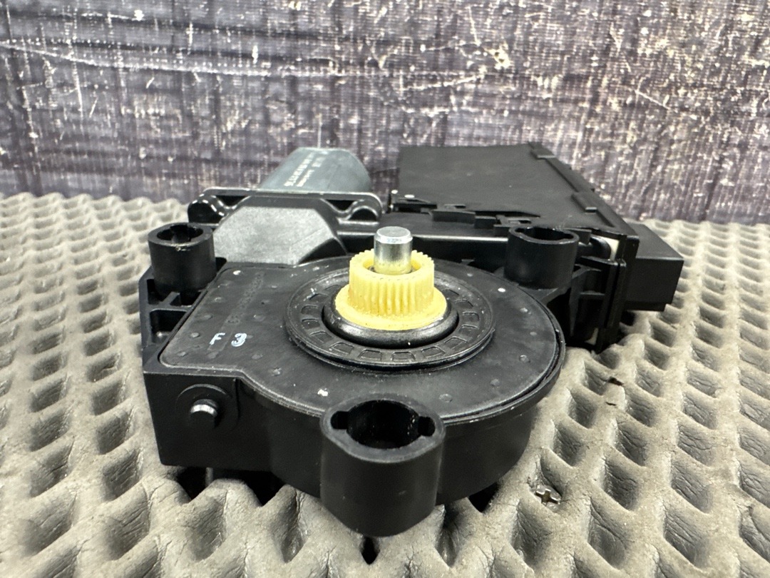 Мотор стеклоподъемника, 2500 рублей, Красноярск