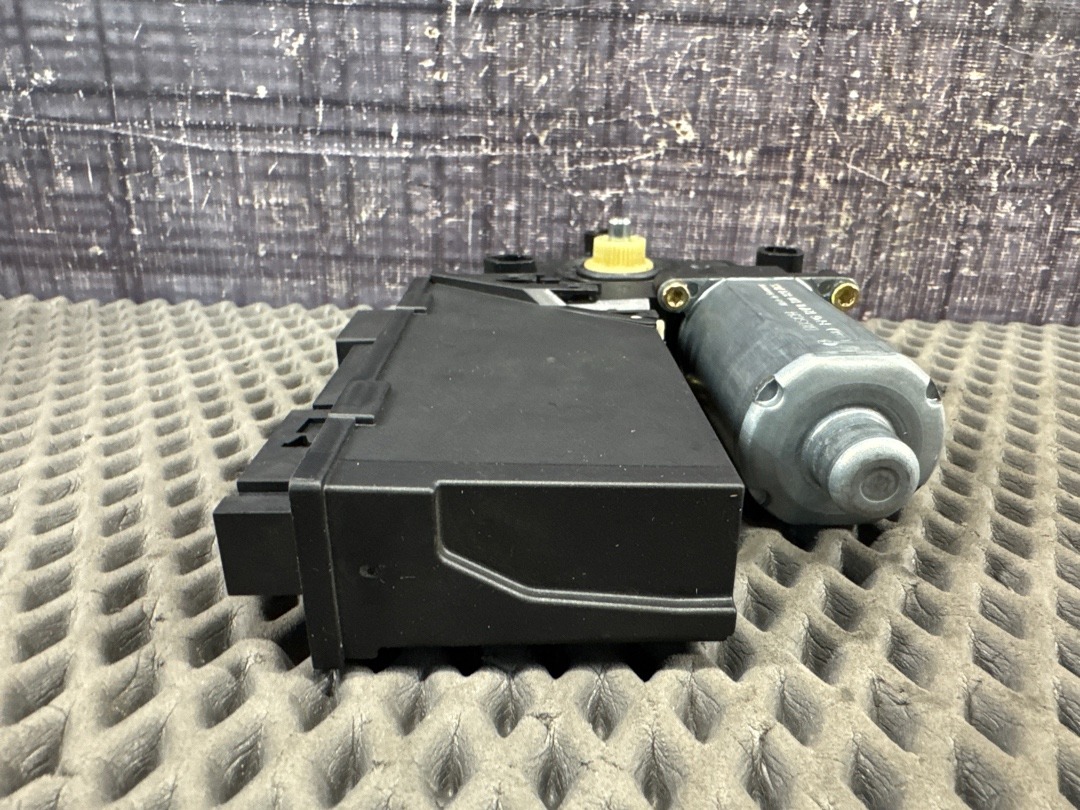 Мотор стеклоподъемника, 2500 рублей, Красноярск