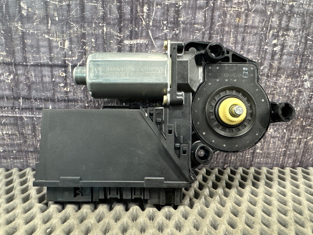 Мотор стеклоподъемника, 3000 рублей, Красноярск