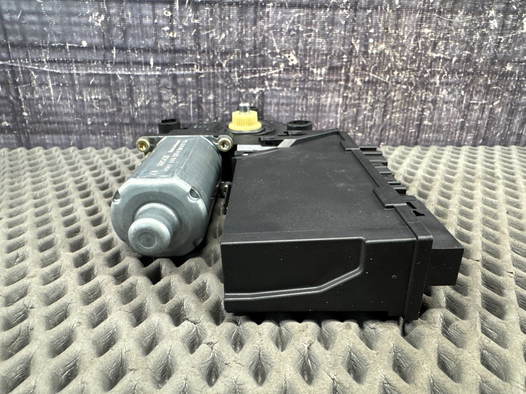 Мотор стеклоподъемника, 3000 рублей, Красноярск