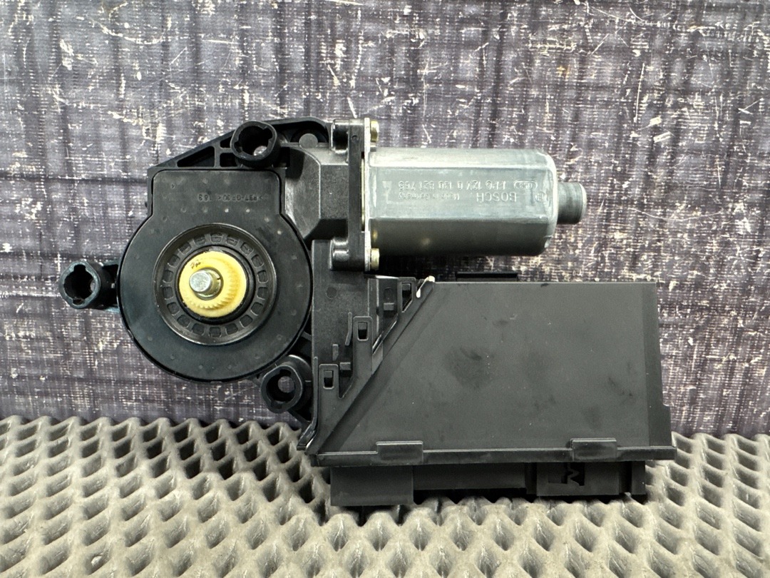 Мотор стеклоподъемника, 1300 рублей, Красноярск