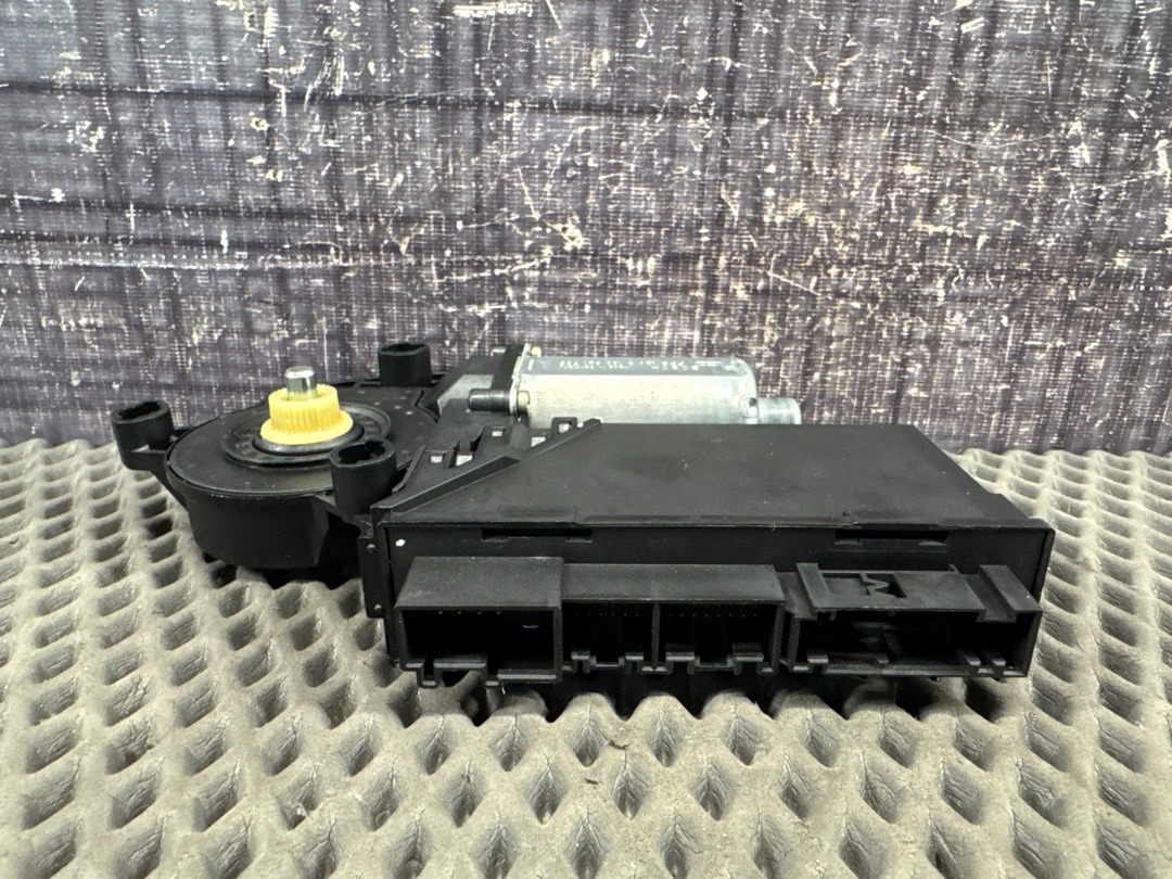 Мотор стеклоподъемника, 1300 рублей, Красноярск