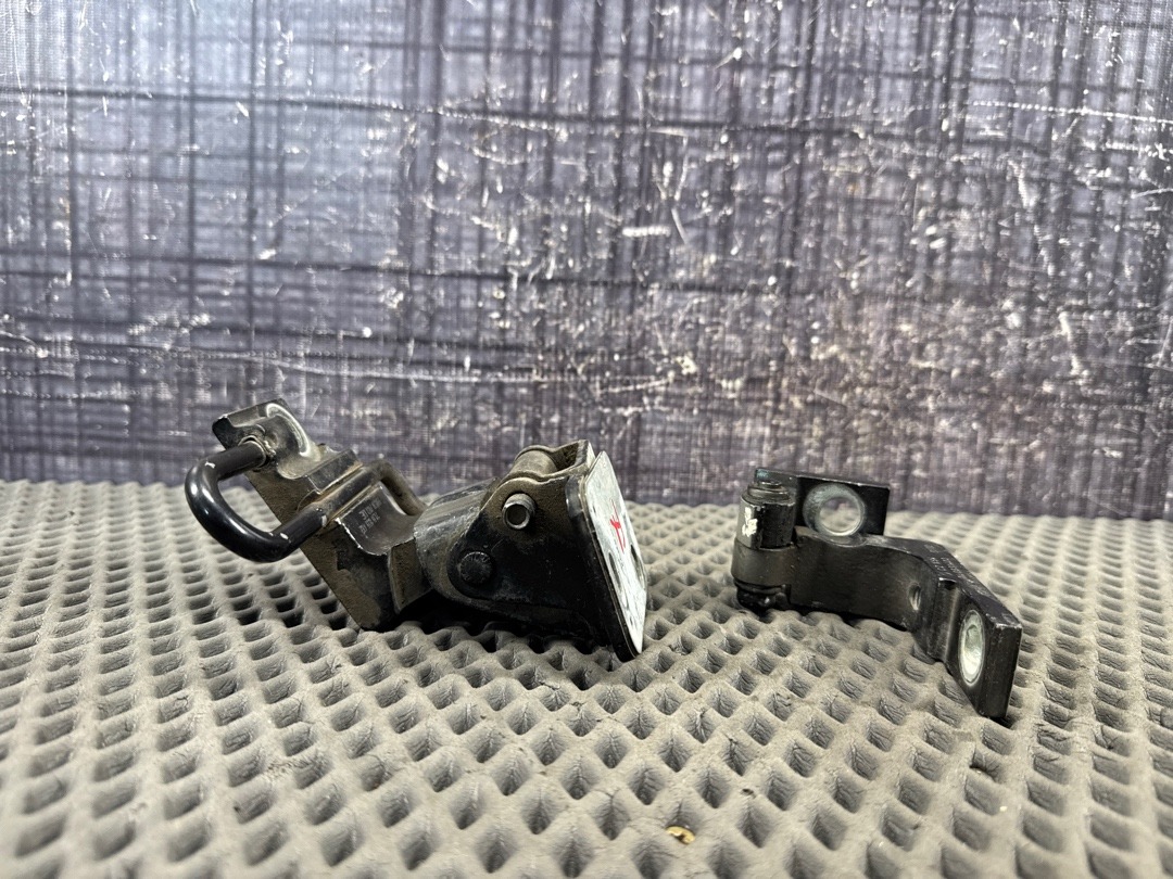 Петля двери, 2000 рублей, Красноярск