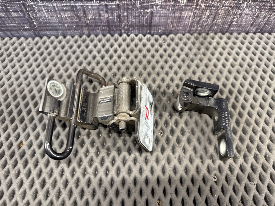 Петля двери, 2000 рублей, Красноярск