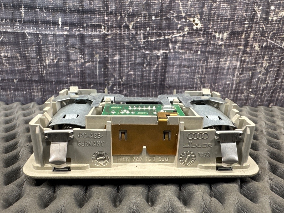 Плафон салона, 400 рублей, Красноярск