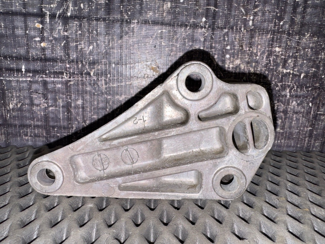 Кронштейн двигателя, 665 рублей, Красноярск