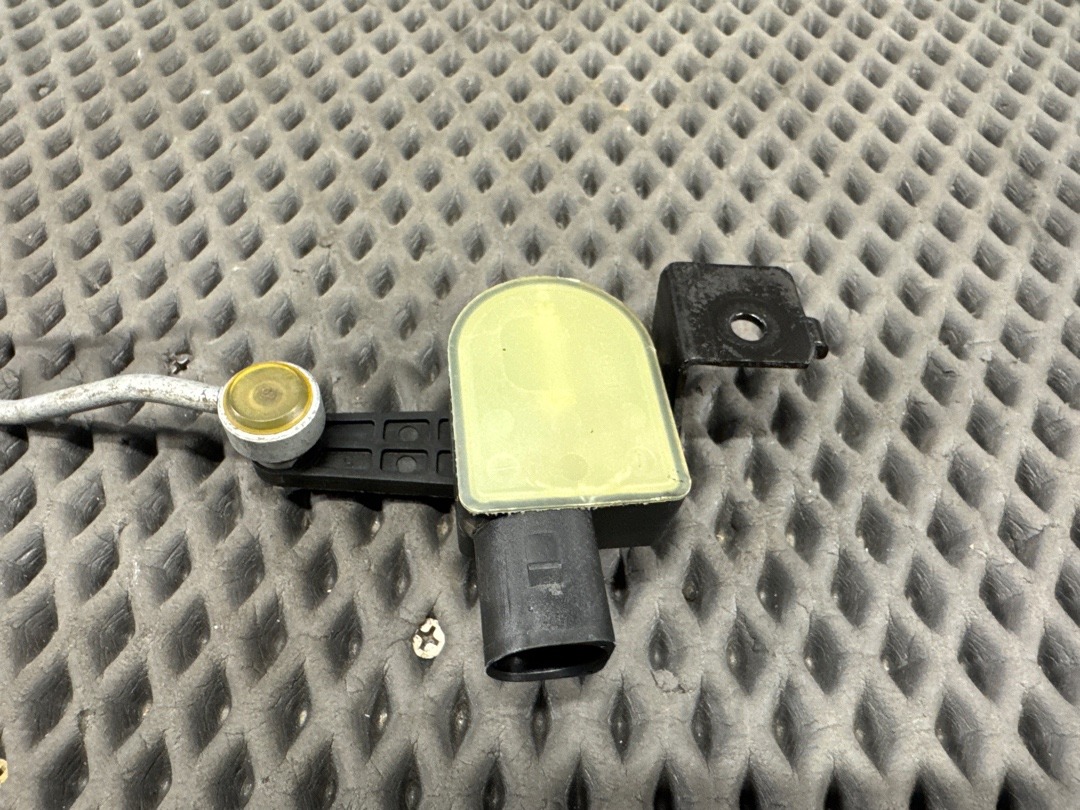 Датчик уровня подвески, 2000 рублей, Красноярск