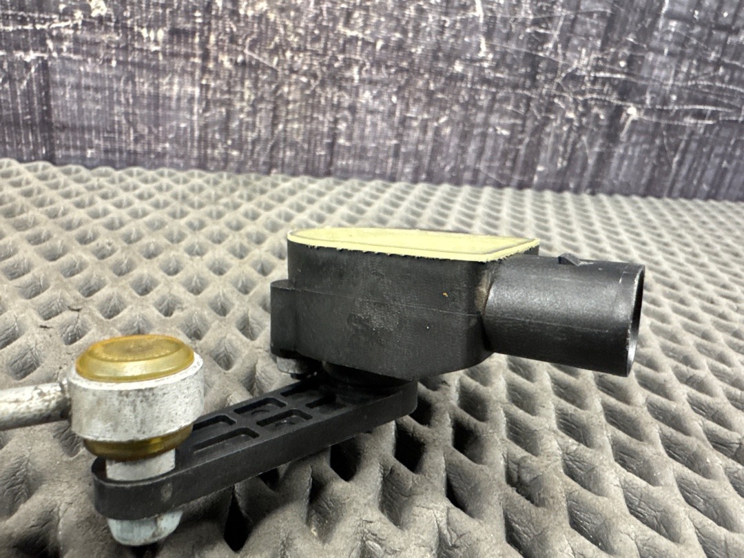 Датчик уровня подвески, 2000 рублей, Красноярск