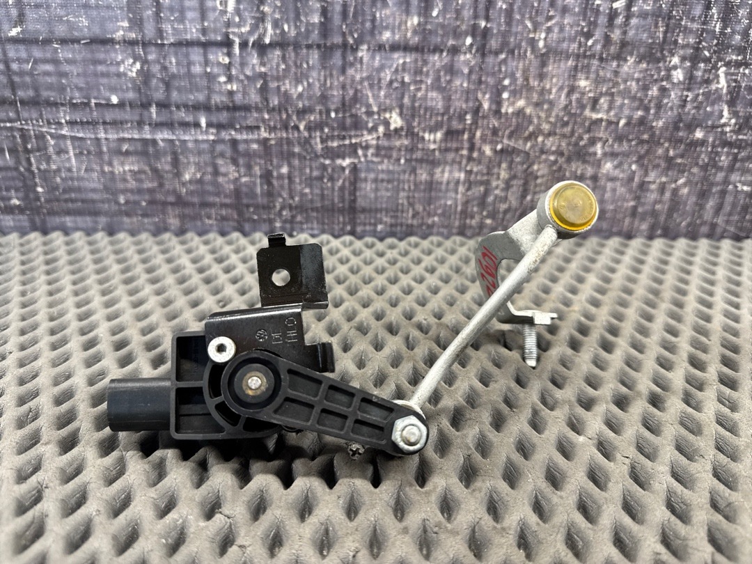 Датчик уровня подвески, 2000 рублей, Красноярск