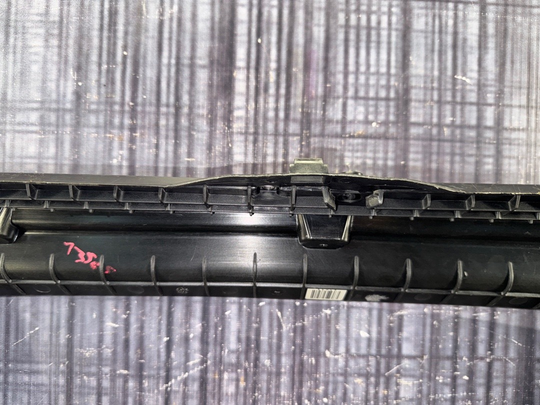 Рамка радиатора, 2400 рублей, Красноярск