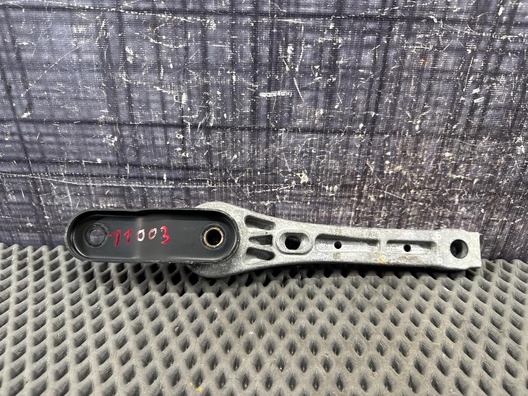 Опора двигателя, 800 рублей, Красноярск