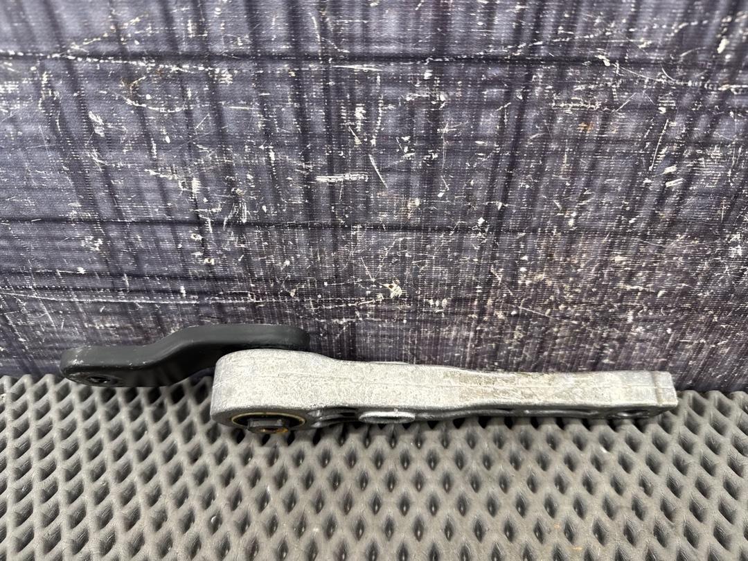 Опора двигателя, 800 рублей, Красноярск