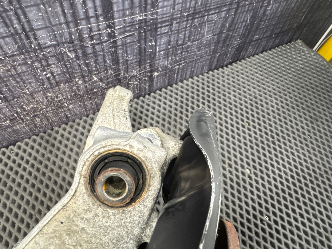 Поворотный кулак, 2573 рублей, Красноярск