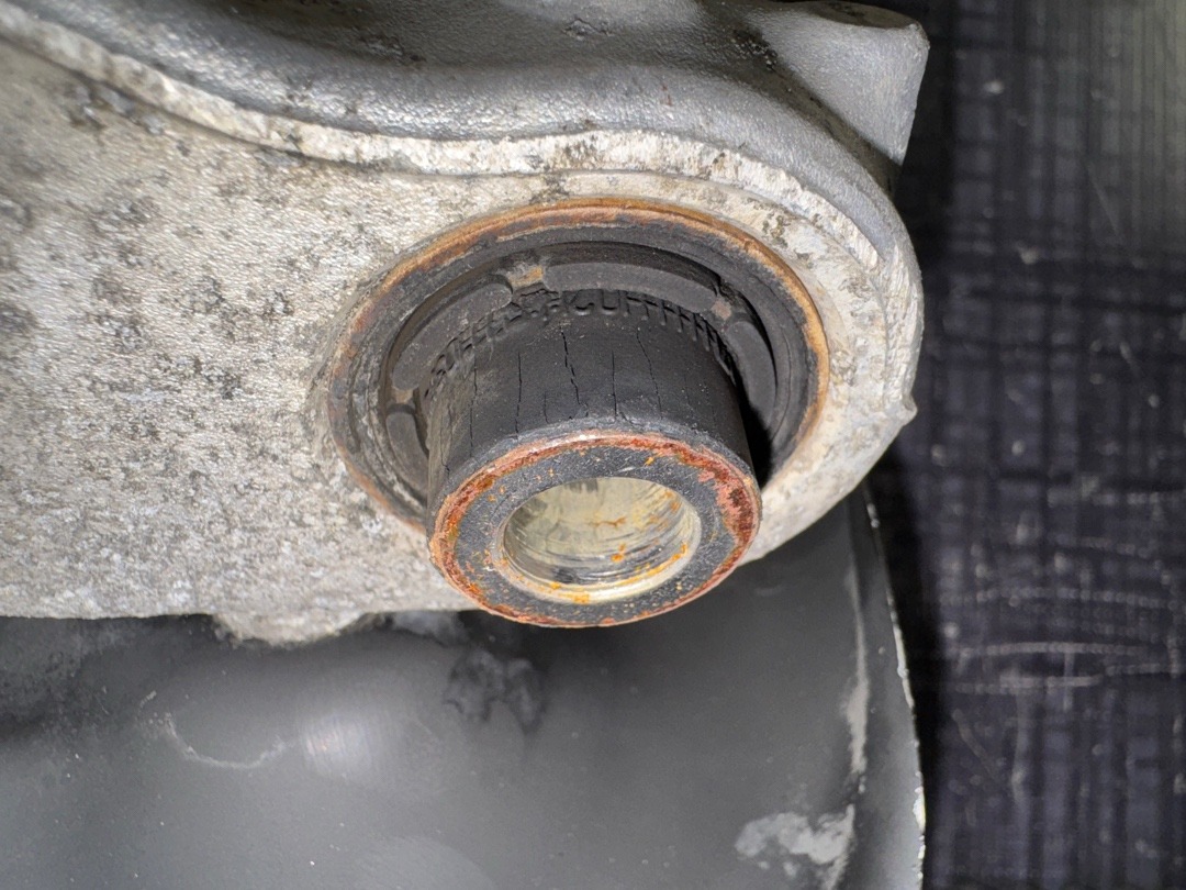 Поворотный кулак, 2573 рублей, Красноярск