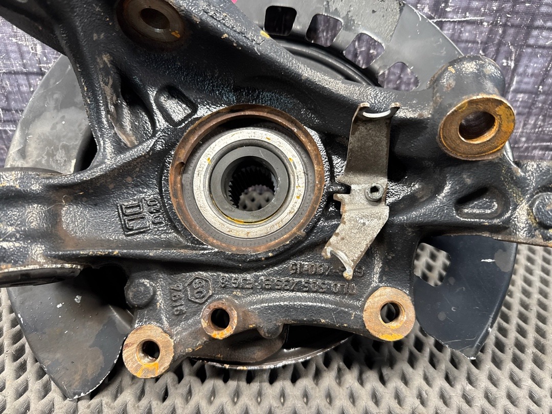 Поворотный кулак, 3859 рублей, Красноярск