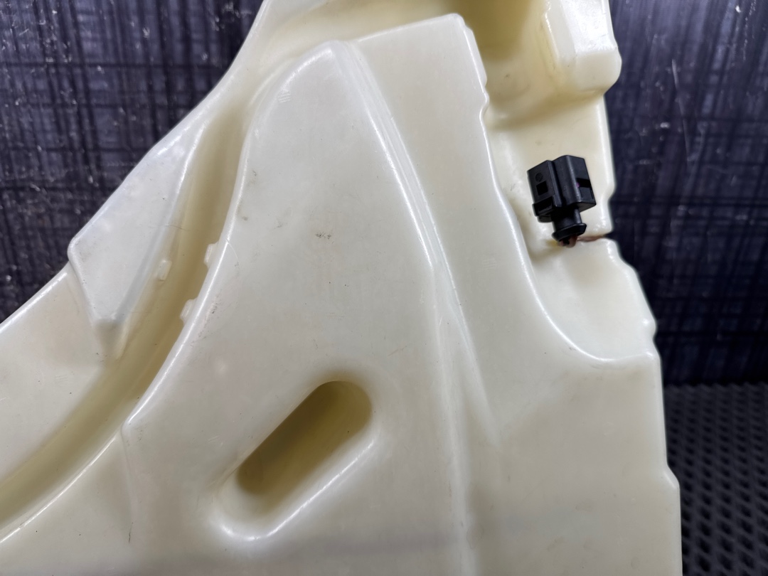 Бачок омывателя, 2145 рублей, Красноярск