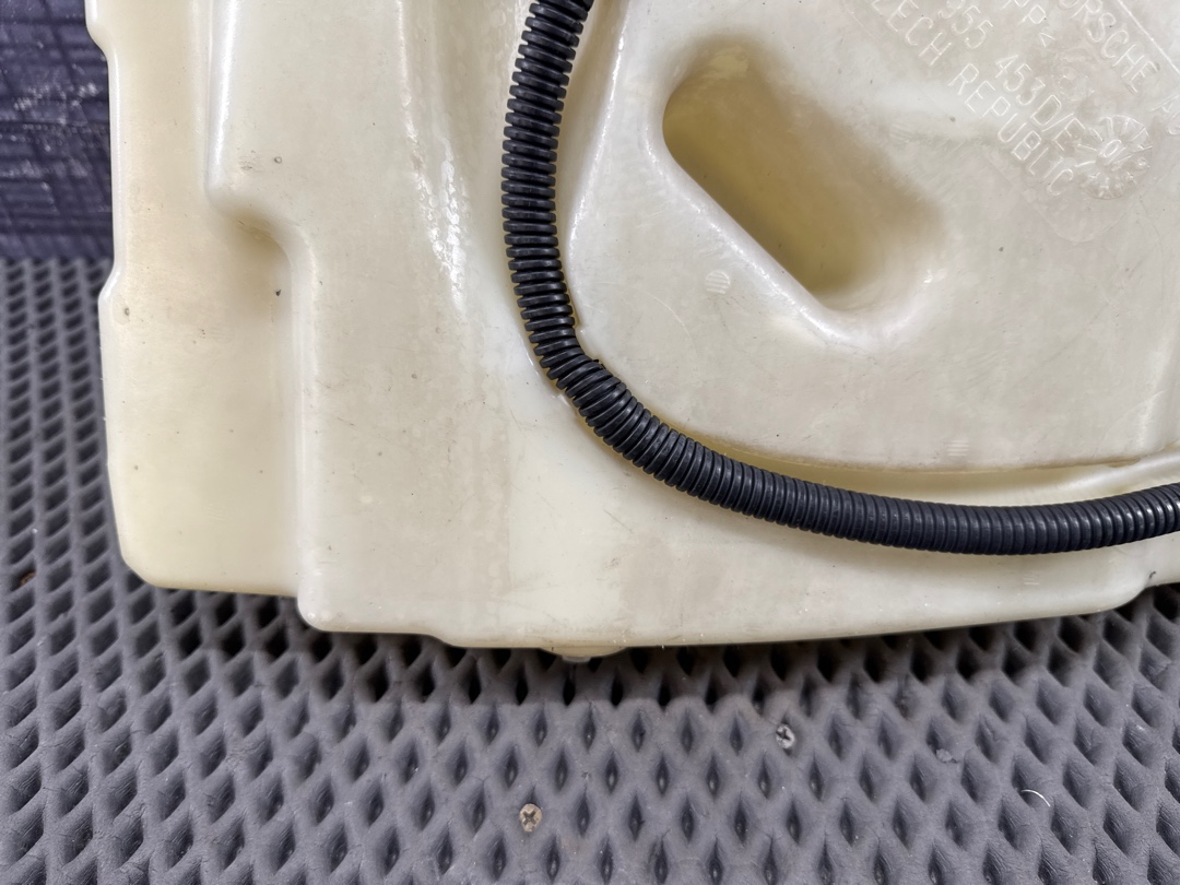 Бачок омывателя, 2145 рублей, Красноярск