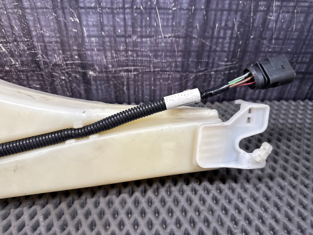 Бачок омывателя, 2145 рублей, Красноярск