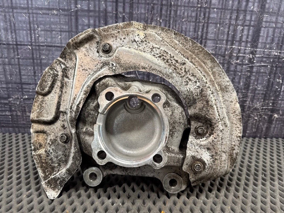 Поворотный кулак, 1500 рублей, Красноярск